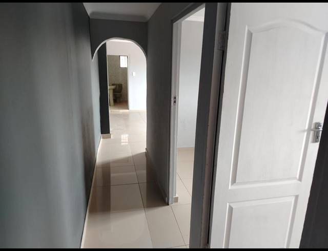 3 BEDROOM PROPERTY TO RENT IN RED HILL